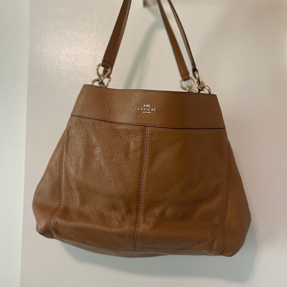 Coach Lexi Hobo in Pebble Leather
